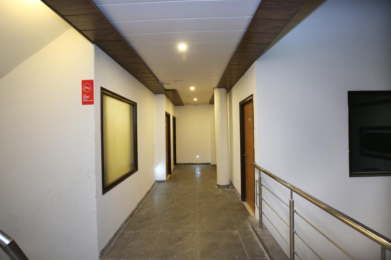 Hotel 7 Chandīgarh エクステリア 写真
